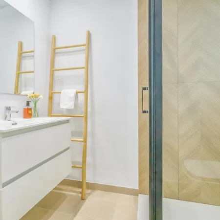 Apartment Apto Gran Capitan Center I - Parking